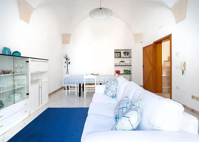 Guesthost - Typical Apulian Appartement Martina Franca